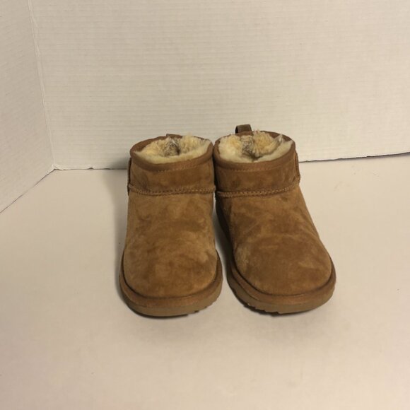 UGG Kids Classic Ultra Mini Boots Chestnut Suede Size 2 Youth - Picture 9 of 16